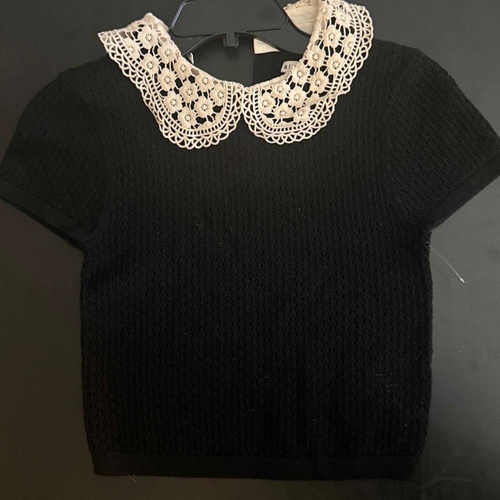 Alice & Olivia short sleeve sweater - Picture 5 of 6